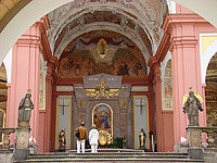 Korunovační oltář